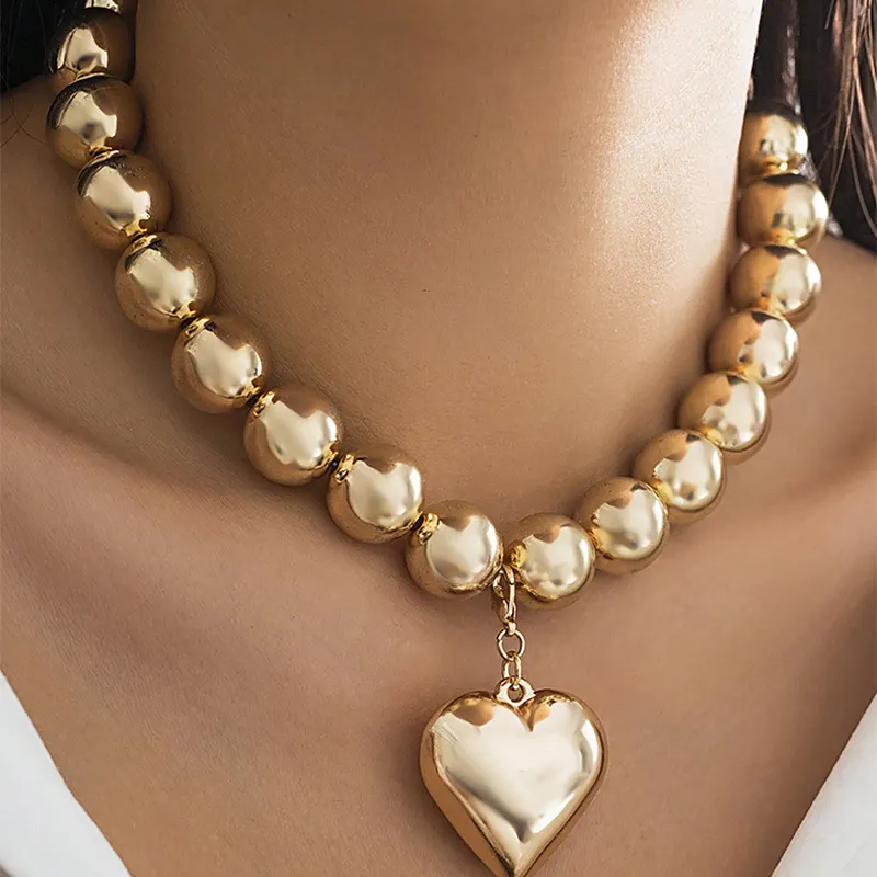 2024 nouveauté bijoux de mode grande perle ronde punk collier clavicule tour de cou femmes perle coeur grand tour de cou colliers or