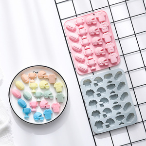 Moldes de Silicona con Diseño de Rugby para Pasteles, Reutilizables, de Grado Alimenticio, Lindos Moldes Magnéticos de Silicona para Chocolate, Dulces y Hielo - Product Image 3