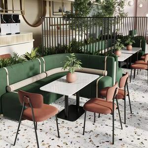 Tavoli e Sedie Personalizzati Moderni ed Ecologici in Legno Massello, Metallo e Pelle per Ristoranti, Hotel, Bar e Caffè con Divanetti e Set da Pranzo - Product Image 1