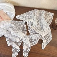 Nouveau Foulard Triangle Rétro Doux en Dentelle et Maille à Motif Floral pour Femmes et Filles, Accessoire Cheveux Type Bandana