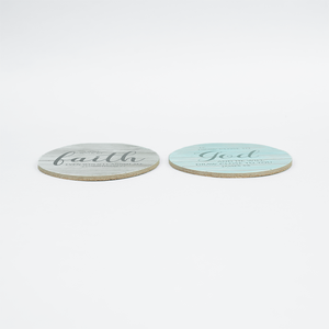 Posavasos Redondos de MDF Laminado con Versículo Bíblico y Diseño de Madera Vintage, Posavasos Personalizados con Impresión, Regalo Religioso, Decoración para el Hogar - Product Image 4