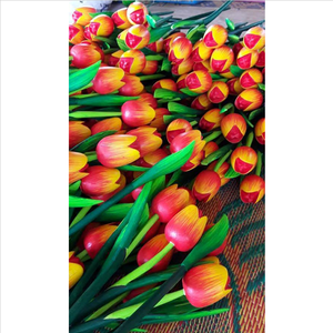 Tulipán Musical Hecho a Mano de Madera de Acacia para Decoración del Hogar con Estilo ROMÁNTICO y Técnica Pulida, 37cm de Largo, Ligero, Regalo - Product Image 1