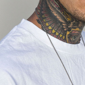 เสื้อยืดคอกลมทรงหลวมคุณภาพสูง ผ้าฝ้าย 200gsm สีขาว เสื้อยืดโอเวอร์ไซส์ หนานุ่ม ใส่สบาย 男女兼用 - Product Image 4