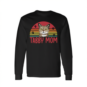 T-shirt retrò a maniche lunghe Tabby Cat Mom per gli amanti dei gatti - Product Image 2