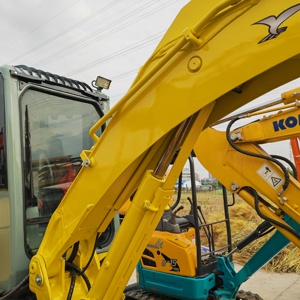 Excavadora hidráulica de cadenas Yanmar Vio55 usada, en stock, envío rápido, VIO55 VIO50, 5 toneladas, miniexcavadoras hidráulicas usadas. - Product Image 3