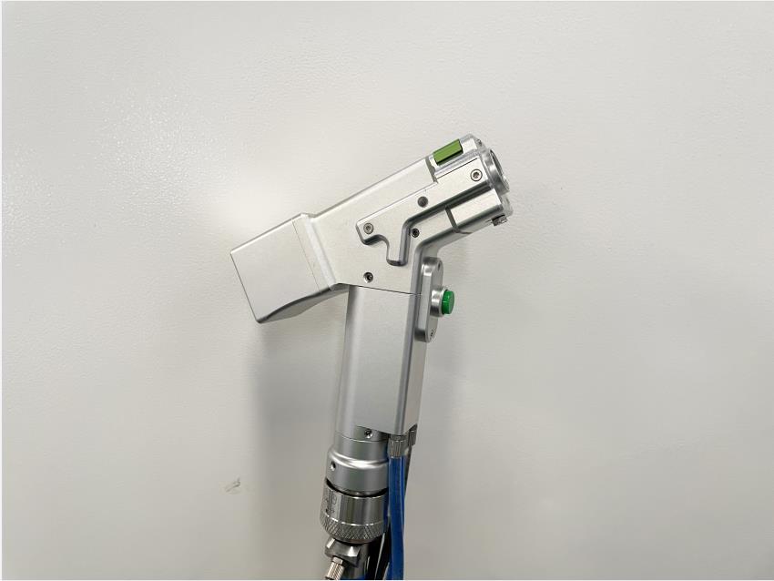 1000w Industrial Cleaning Equipment Hand Held Rust Removal Laser Water Cooling