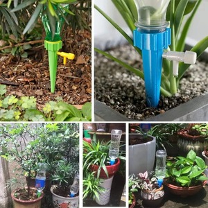 Púas de riego ajustables para plantas, dispositivos de riego por goteo automáticos para uso en el hogar y el jardín - Product Image 6