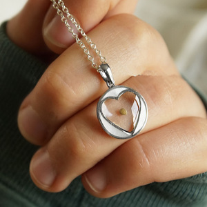 Collar Minimalista de Acero Inoxidable con Corazón y Semilla de Mostaza, Joyería de Fe para Mujer, Resistente al Deslustre - Product Image 5