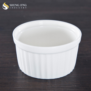 Haute qualité brillant blanc en céramique Mini gâteau bol rayé <span class=keywords><strong>porcelaine</strong></span> cuisson pouding bol pour mariage fête Restaurant <span class=keywords><strong>soufflé</strong></span> <span class=keywords><strong>moule</strong></span> - Product Image 4