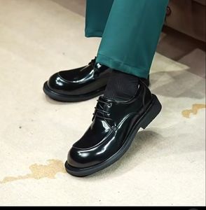 Zapatos de cuero genuino para hombre, para pies anchos y gruesos, de charol brillante de alta gama, con punta grande, informales de negocios. - Product Image 6