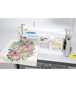 Machine à broder Jukis d'occasion 391 271 Machine à coudre à une aiguille à point noué en zigzag Machine à broder et à coudre - Product Image 5