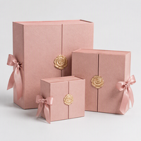 Boîtes cadeaux en papier rose avec couvercle, logo personnalisé imprimé, emballage en carton mignon pour cadeaux de fête, mariage et boutiques.