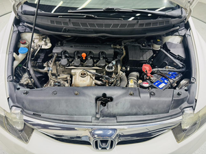 <span class=keywords><strong>Honda</strong></span> <span class=keywords><strong>Civic</strong></span> 1.8L Automático Blanco <span class=keywords><strong>2009</strong></span> Económico de <span class=keywords><strong>Segunda</strong></span> <span class=keywords><strong>Mano</strong></span> para Exportación - Product Image 6
