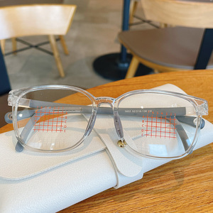 Lunettes rectangulaires pour enfants 5802 Tr90, monture souple Plano pour les tout-petits et les étudiants atteints de myopie - Product Image 1