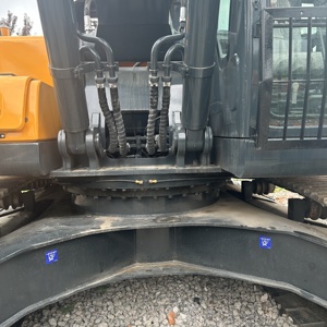Excavatrice sur chenilles Hyundai HX300L d'occasion, 30 tonnes, pour travaux de construction lourds - Product Image 4