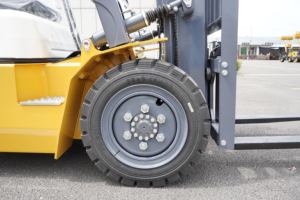 Gratis pengiriman 3 tahap tiang 2 Ton <span class=keywords><strong>2.5</strong></span> Ton 3 Ton 3,5ton 4X4 4Wd Diesel semua medan berat Off Road Forklift Forklift diesel baru - Product Image 6