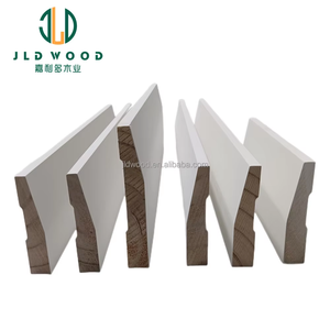Moulures et plinthes décoratives modernes en bois massif, blanc apprêté, durables et écologiques, pour l'intérieur (OEM/ODM) - Product Image 3