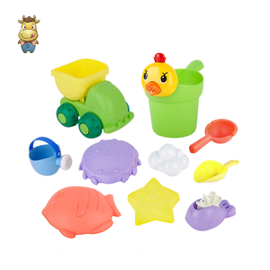 Lot de 10 jouets de plage en PE souple : camion benne, seau, moules de canard, poisson, baleine, étoile, arrosoir – Jouets d'extérieur pour enfants pour bac à sable - Product Image 1