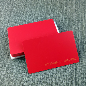 Cartes NFC professionnelles vierges personnalisables en PVC couleur unie (bleu/rouge/vierge) avec puce RFID - Product Image 3