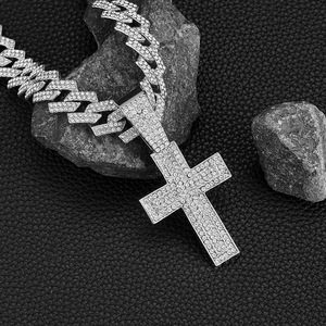 Collar de cadena cubana para hombre con colgante de cruz de aleación de zinc con diamantes completos estilo hip-hop para fiesta - Product Image 3