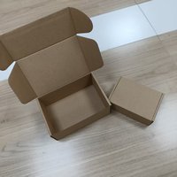 Boîte d'emballage en carton ondulé noir pour manteaux, personnalisable avec logo, pour l'expédition de vêtements en gros