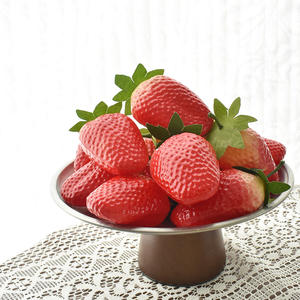 8.4*4cm gâteau aux fraises d'imitation artificielle pour Noël et Thanksgiving <span class=keywords><strong>faux</strong></span> fruits mousse matériel Bouquet décoration - Product Image 1