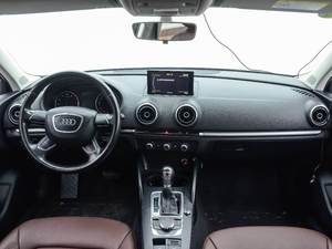 Оптовая продажа бутик используется Audi A3 лимузин 2016 35 TFSI FWD левая темная кожаная ткань аналогичная нитро - Product Image 3