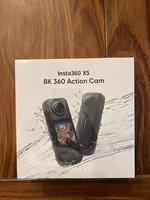 Insta 360 X5 Nueva Cámara de Acción 360, Paquete Esencial, 2290 mAh, Video 8k, Resistente al Agua hasta 30 m, Cámara Deportiva Panorámica de Gran Angular 8k
