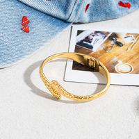 Bracelets ouverts et fermés en forme de marteau, style européen et américain, bijoux tendance pour femmes, sensation de luxe