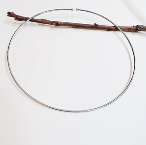 Venta al por mayor nuevo producto minimalista africano collar brazalete de acero inoxidable alto pulido Simple alambre gargantilla - Product Image 5