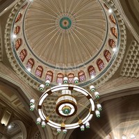 Grand lustre de mosquée ANNO avec anneaux en laiton à plusieurs niveaux et lumières de lanterne, luminaire suspendu islamique pour dôme de salle de prière