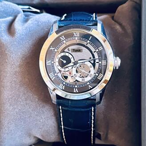 Мужские автоматические часы 96A135 с прозрачным корпусом, корпус из нержавеющей стали, кожаный ремешок, спортивный стиль, механический автоматический механизм, минеральное стекло - Product Image 3