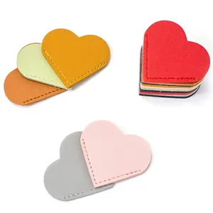 Marcapáginas de cuero personalizado en forma de corazón, lindos Mini marcadores de página de esquina, regalos para profesores, lectores, amantes, accesorios de oficina