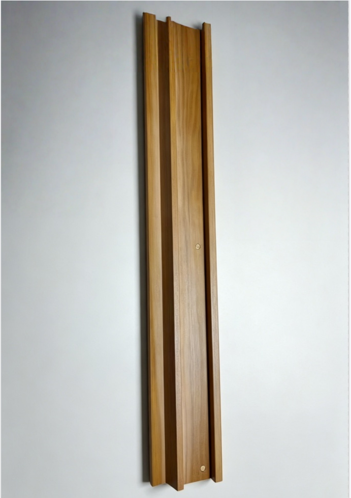 3 poussoirs en bois marron