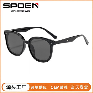 Gafas de sol polarizadas cuadradas UV400 con montura completa para mujer, protección solar para exteriores - Product Image 5