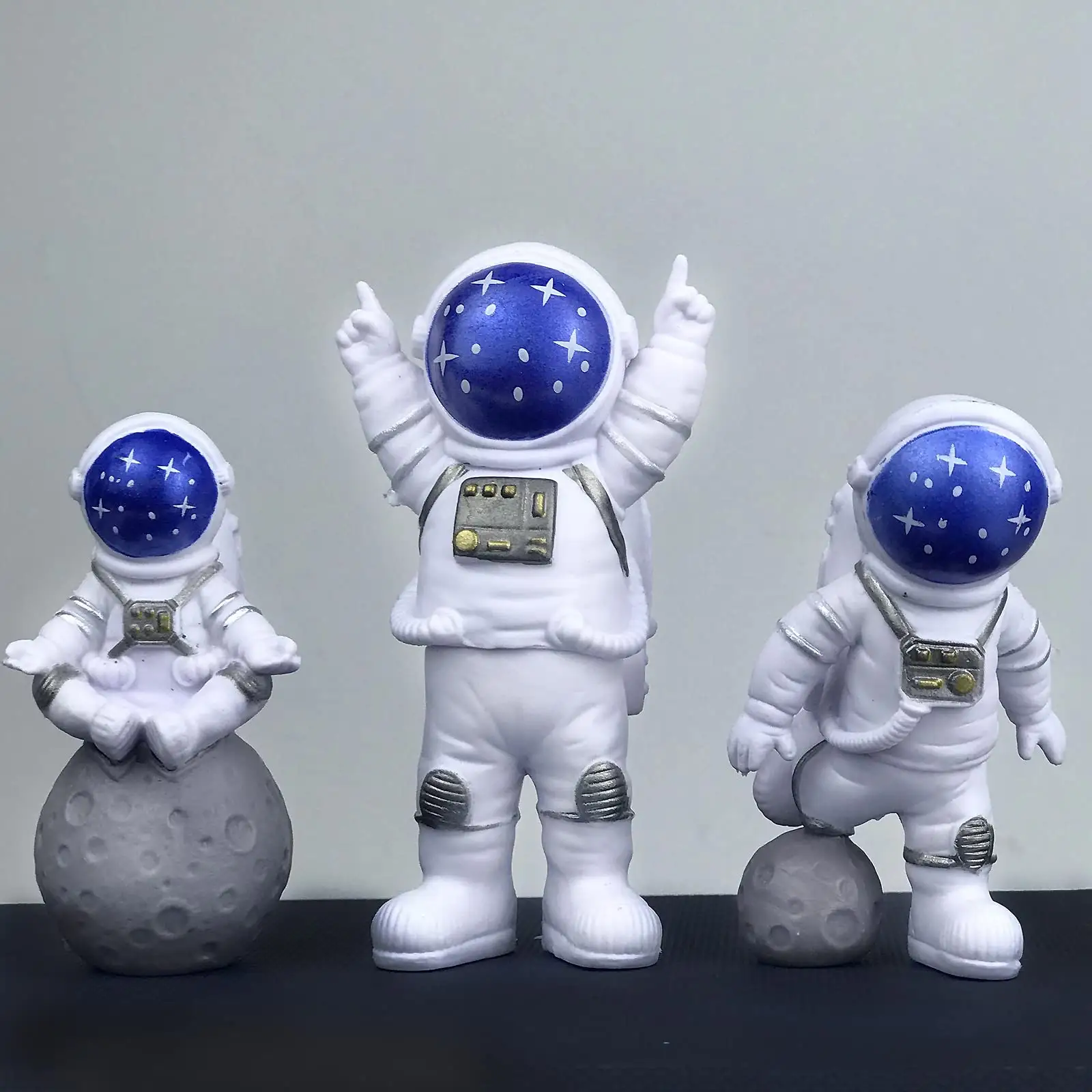 Azul Astronauta Figura Toy Decoração De Mesa Resina Do Espaço Exterior Bolo De Aniversário Astronauta Kids Party Favor