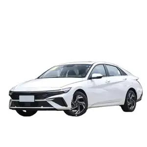 现代伊兰特1.5L升CVT勒克斯汽油白色轿车汽油车现代伊兰特2023二手车