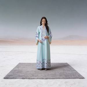 Abaya en polyester imprimé pour femmes musulmanes - Abayas de luxe élégantes sur mesure, vente en gros OEM du fabricant - Product Image 2