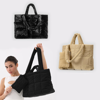 Sac à main matelassé en nylon doux et moelleux pour femme, sac à bandoulière d'hiver tendance, grand sac à main matelassé pour femme pour l'extérieur