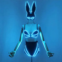 Costume de danse lumineux LED en vente chaude, fourni par l'usine, vêtements de performance pleine couleur, robe lumineuse de club, style de qualité, fournitures de fête