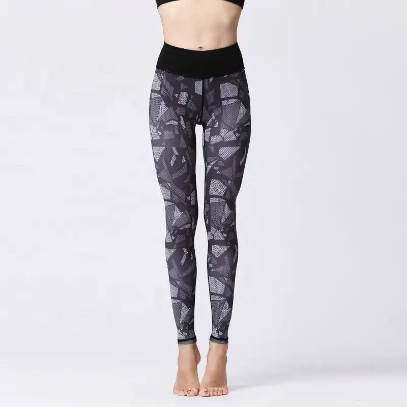 Logo personalizzato morbido a vita alta Yoga Leggings attillati da donna pantaloni attillati per yoga fitness all'aperto attillati