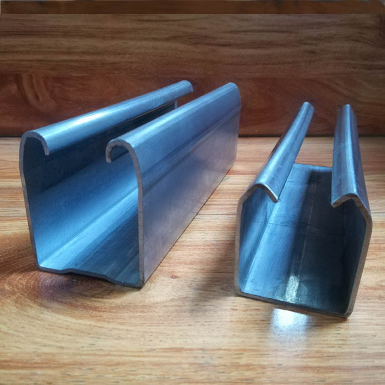 C3 X 3.5 X 20 steel channel