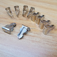 Support de parfum pour climatiseur de voiture Clip en métal avec deux pattes pour couvercle en plastique en caoutchouc de silicone