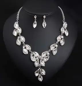 Vendita calda di gemme di cristallo clavicola accessori moda donna all'ingrosso Set da sposa Costume gioiello con pietre preziose Set