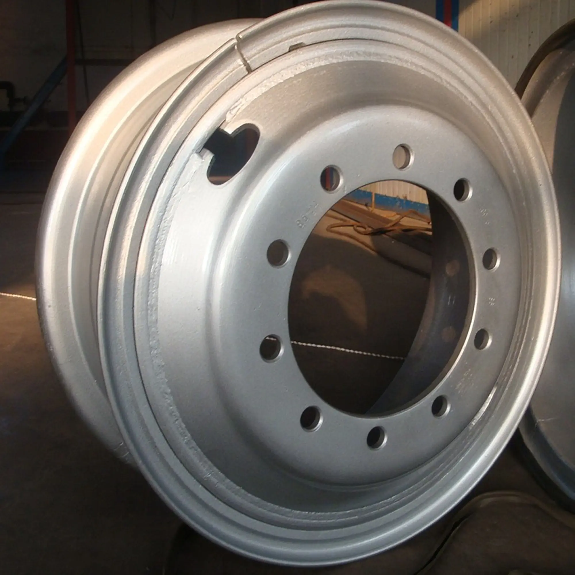 8.5-24 steel truck wheel rim