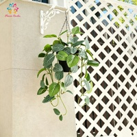 Plantes suspendues artificielles avec pot, fleurs grimpantes assorties, lierre et verdure pour la décoration murale de la maison et du balcon