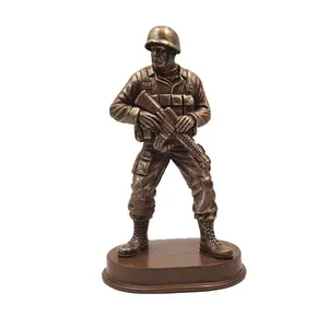 Frio bronze fundido Militar Soldado escultura Patina Resina Exército figura decorativa Indoor desktop Estátua