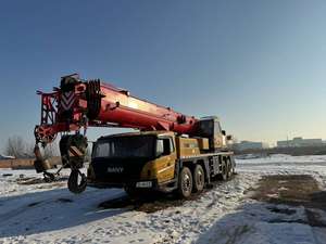 Grúa sobre Camión Sany QY50 50T Usada Premium, Gran Potencia, Rendimiento Eficiente, Ideal para Trabajos de Construcción - Product Image 3