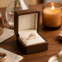 Bague de fiançailles classique en or rose 18 carats avec trois diamants taille émeraude certifiés IGI, sertis à griffes, bijoux fins pour femme