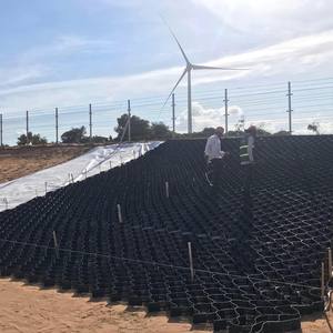 Stabilisateur de géocellules en matériau routier durable pour la protection des talus de rivière, des diques et la stabilisation des sols - Product Image 1